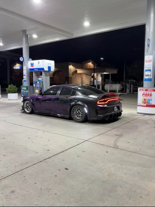 2017 Dodge Charger SRT Hellcat 7th Gen - Image 2 of 2