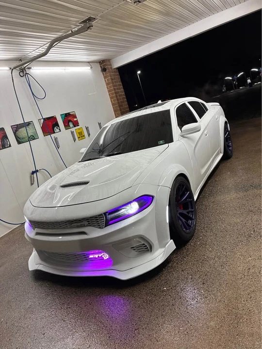 2017 Dodge Charger SRT Hellcat 7th Gen - Image 4 of 19