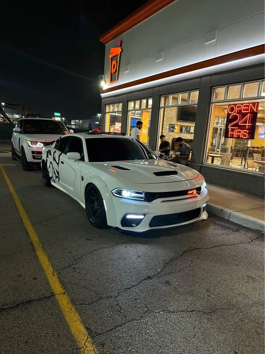 2017 Dodge Charger SRT Hellcat 7th Gen - Image 5 of 7