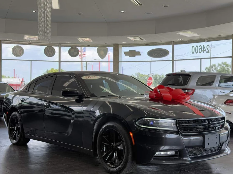 2017 Dodge Charger 7th Gen - Image 2 of 12