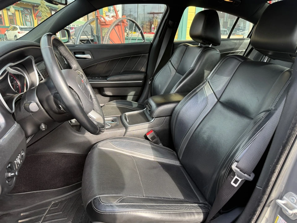 2017 Dodge Charger 7th Gen - Image 11 of 12