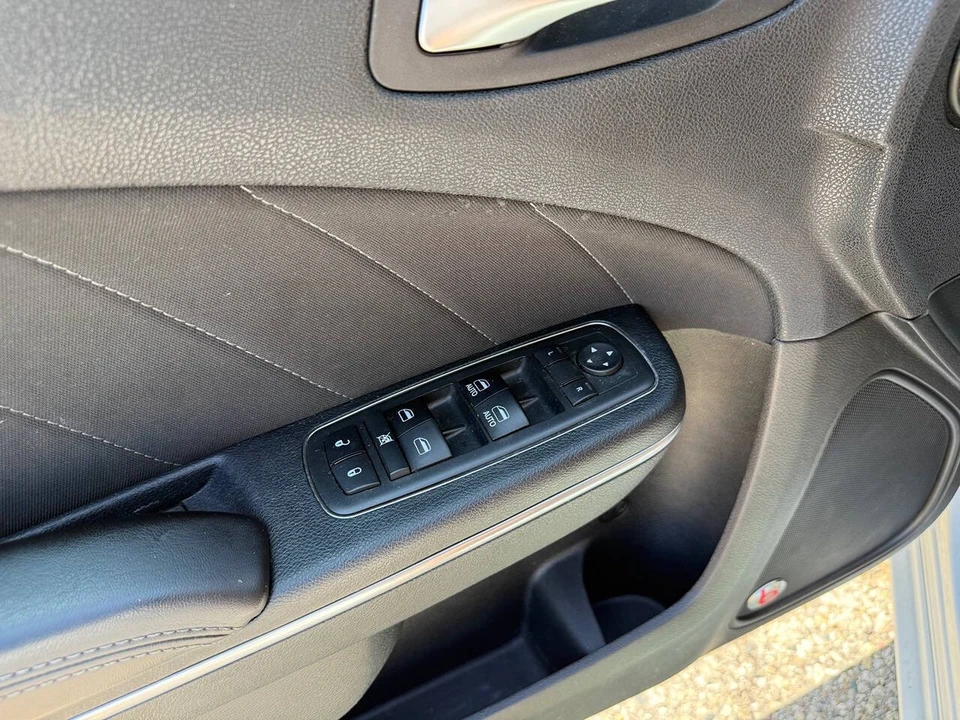2017 Dodge Charger 7th Gen - Image 27 of 31