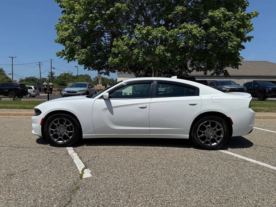 2017 Dodge Charger 7th Gen - Image 4 of 31