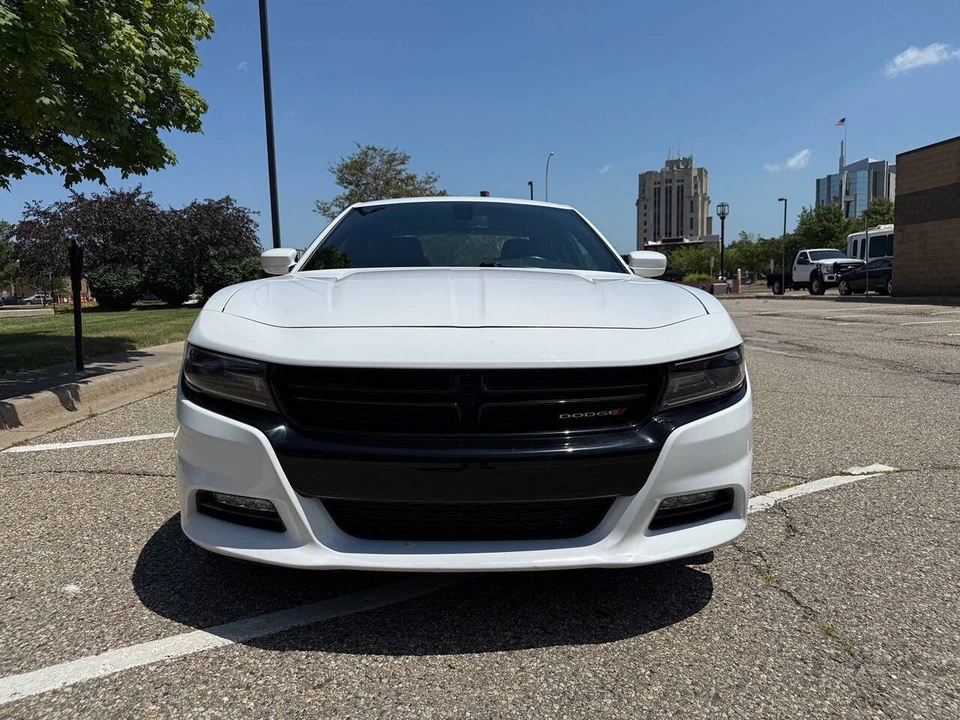 2017 Dodge Charger 7th Gen - Image 2 of 31