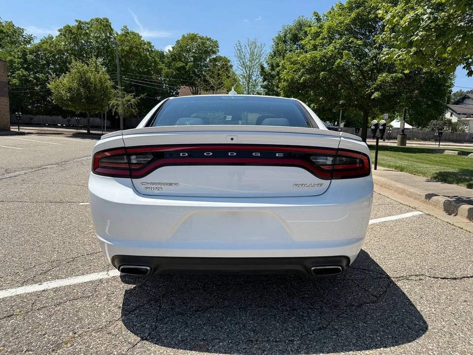2017 Dodge Charger 7th Gen - Image 7 of 31
