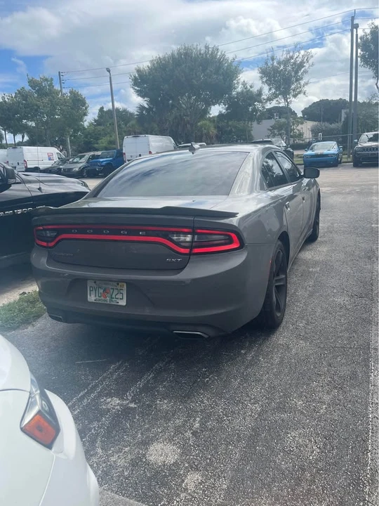 2017 Dodge Charger 7th Gen - Image 4 of 6