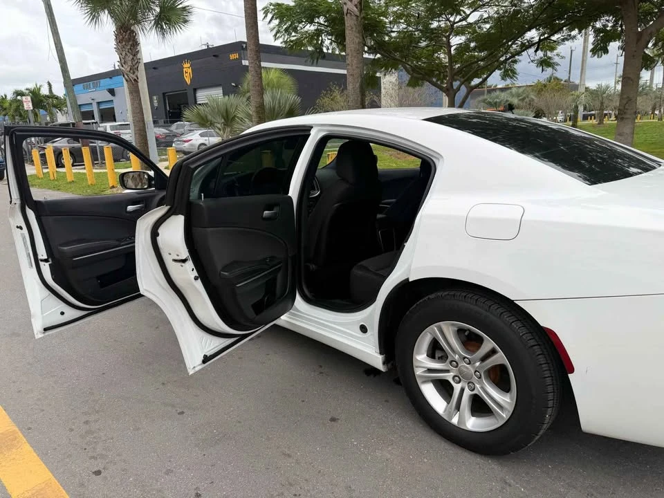 2017 Dodge Charger 7th Gen - Image 6 of 8