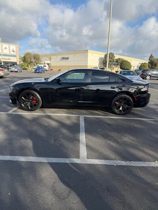 2017 Dodge Charger 7th Gen - Image 2 of 14