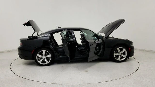 2017 Dodge Charger 7th Gen - Image 12 of 18