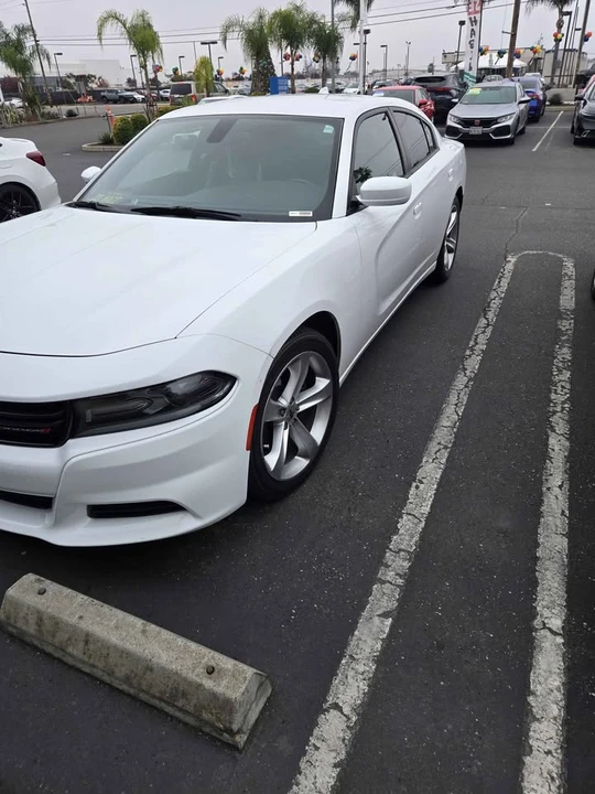 2017 Dodge Charger 7th Gen - Image 2 of 5