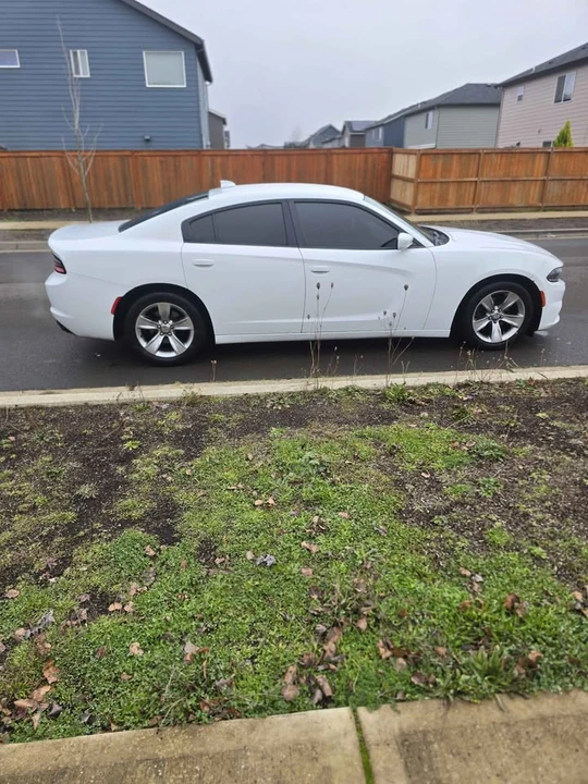 2017 Dodge Charger 7th Gen - Image 4 of 11