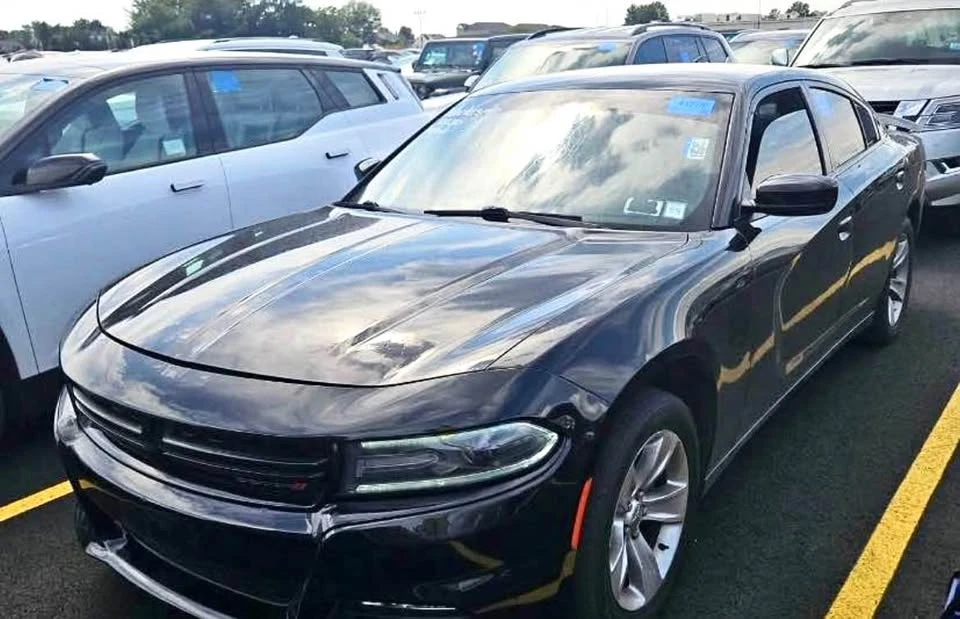 2017 Dodge Charger 7th Gen - Image 3 of 5