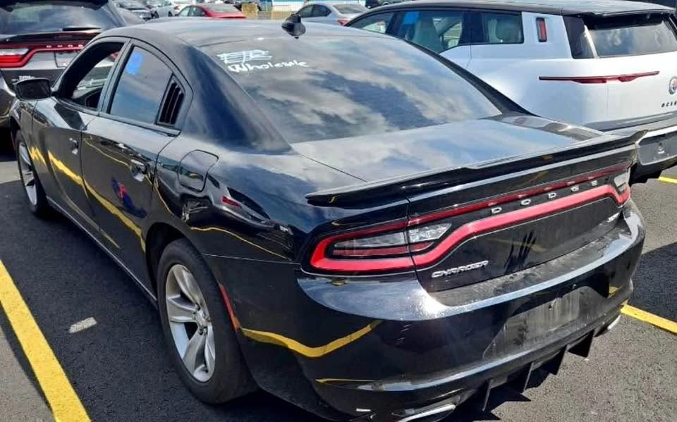 2017 Dodge Charger 7th Gen - Image 2 of 5