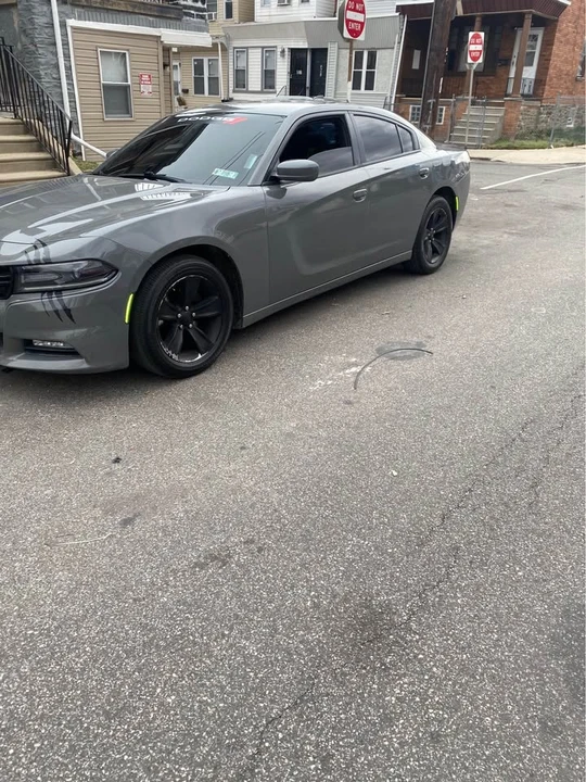 2017 Dodge Charger - Image 4 of 8