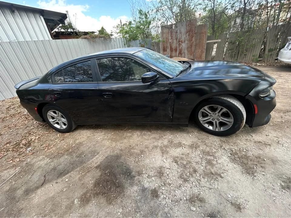 2017 Dodge Charger 7th Gen - Image 2 of 5