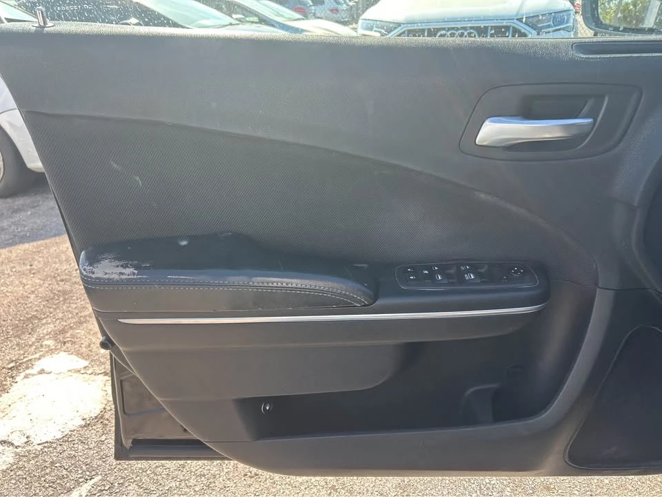 2017 Dodge Charger 7th Gen - Image 12 of 19