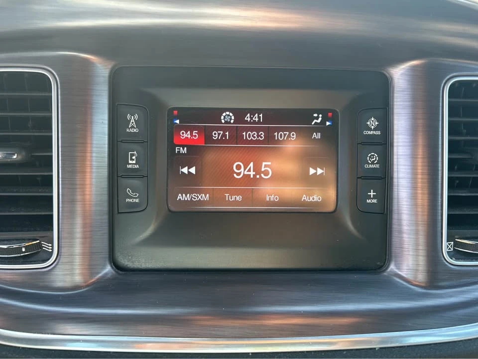 2017 Dodge Charger 7th Gen - Image 15 of 19