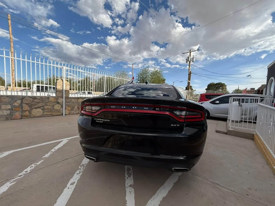 2017 Dodge Charger 7th Gen - Image 5 of 11