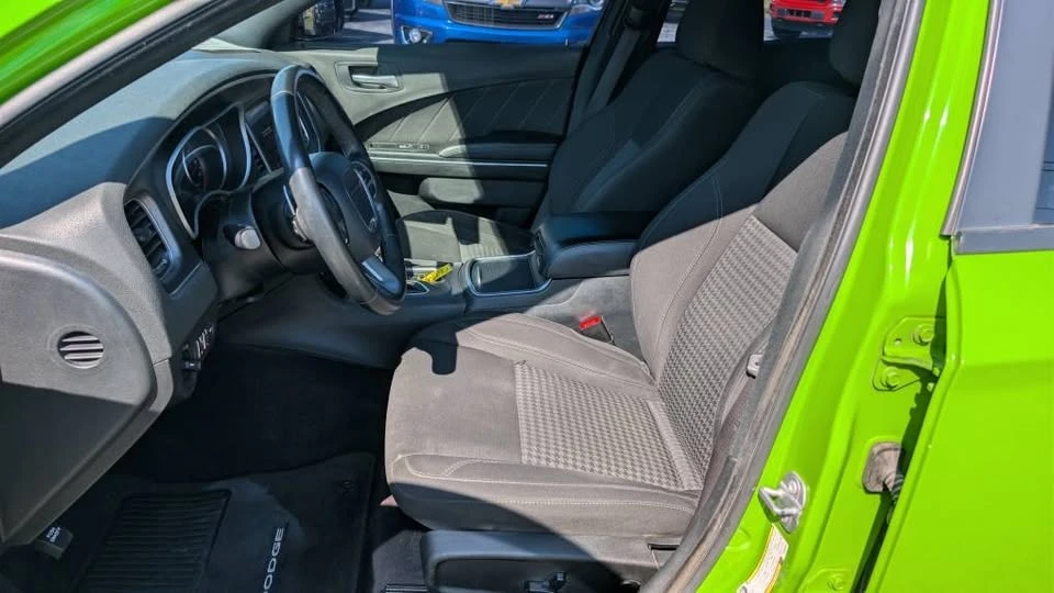 2017 Dodge Charger 7th Gen - Image 9 of 12