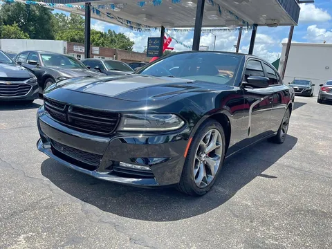 2017 Dodge Charger SXT Sedan 4D