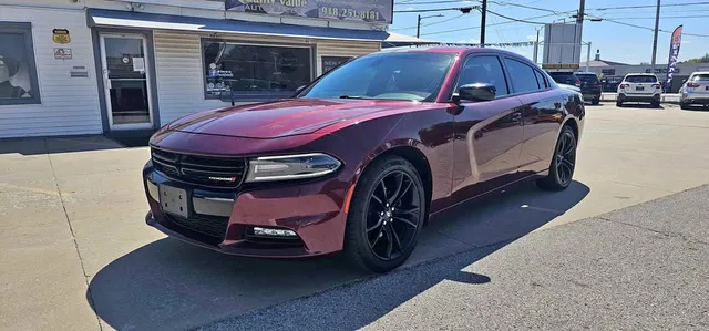 2017 Dodge Charger SXT Sedan 4D
