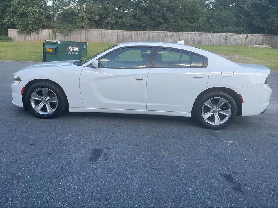 2017 Dodge Charger 7th Gen - Image 5 of 10