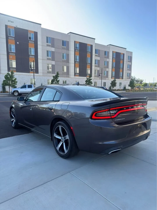 2017 Dodge Charger 7th Gen - Image 4 of 13