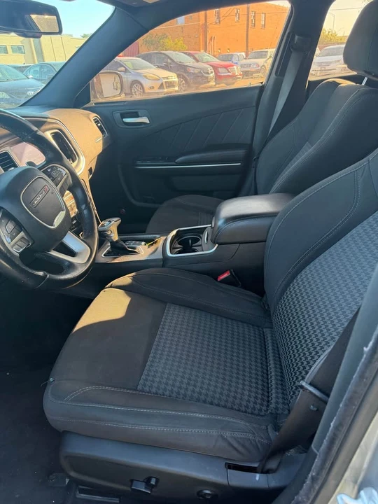 2017 Dodge Charger 7th Gen - Image 4 of 5