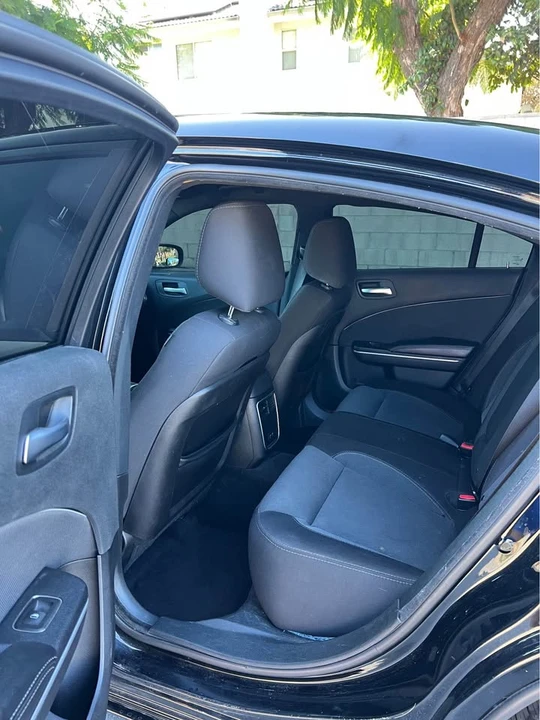 2017 Dodge Charger 7th Gen - Image 5 of 6