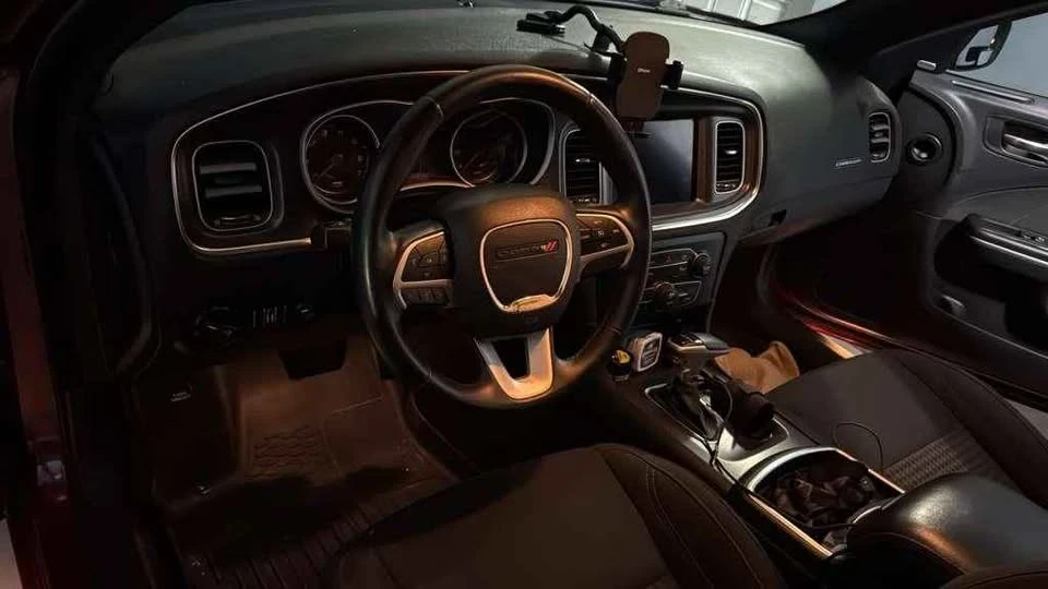 2017 Dodge Charger 7th Gen - Image 6 of 8
