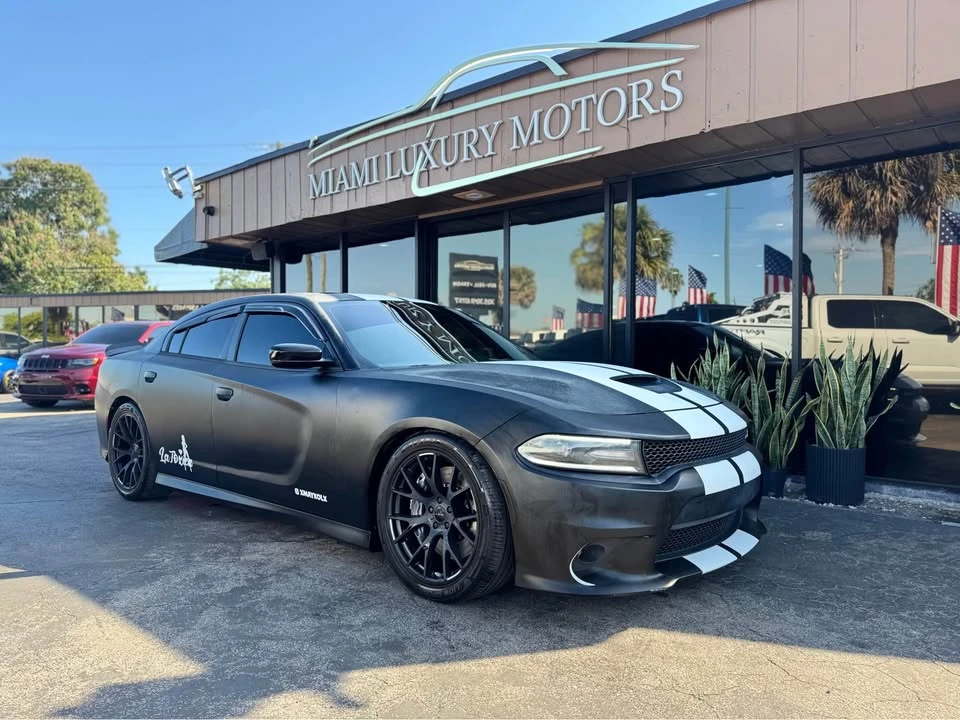 2017 Dodge Charger SRT & 392 7th Gen - Image 2 of 19
