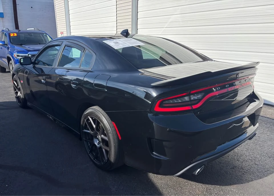 2017 Dodge Charger SRT & 392 7th Gen - Image 4 of 5