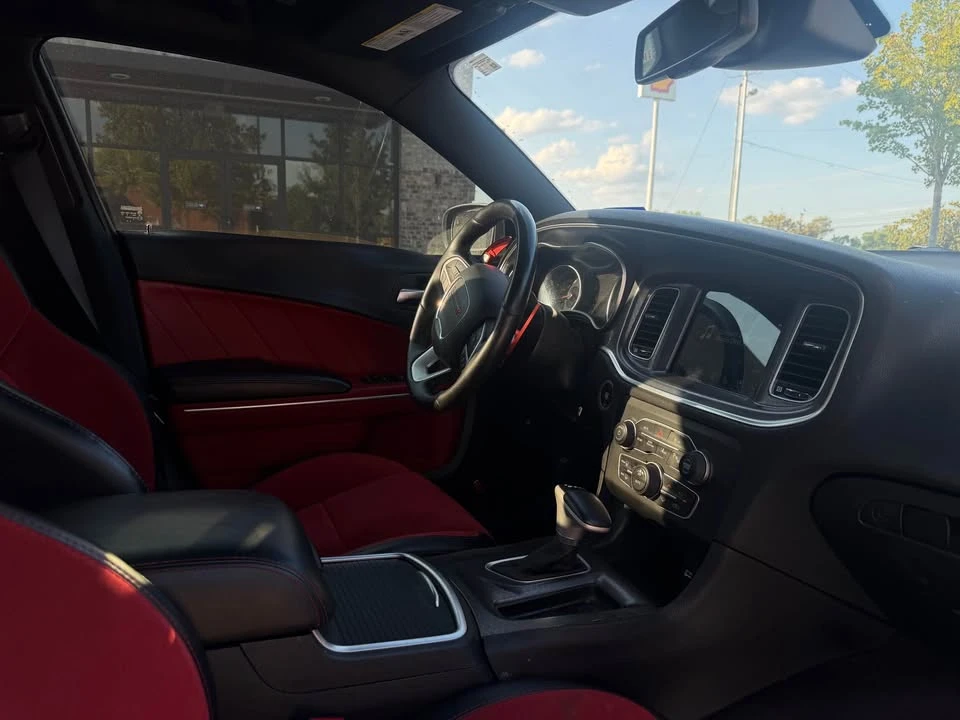 2017 Dodge Charger SRT & 392 7th Gen - Image 10 of 13