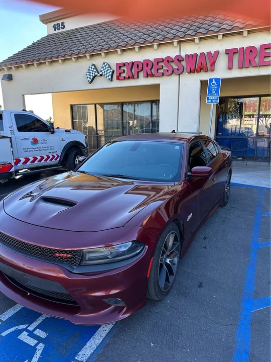 2017 Dodge Charger SRT & 392 7th Gen - Image 2 of 3