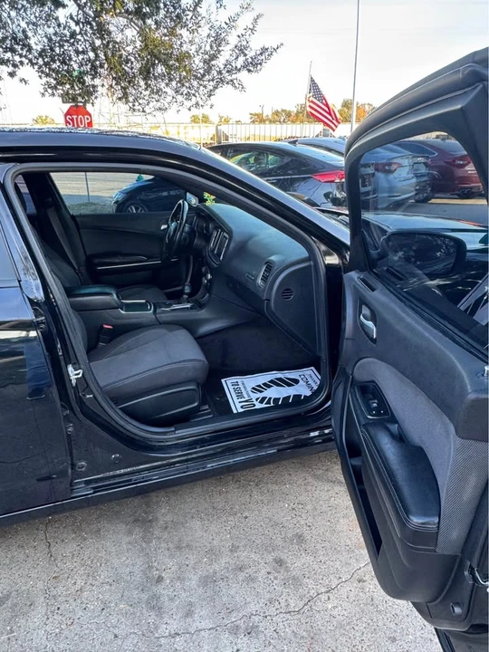 2017 Dodge Charger 7th Gen - Image 9 of 16