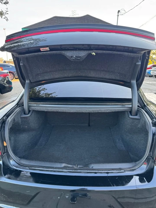 2017 Dodge Charger 7th Gen - Image 13 of 16