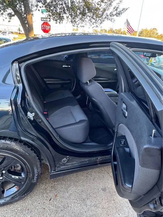 2017 Dodge Charger 7th Gen - Image 11 of 16