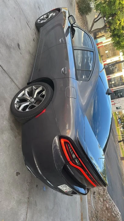 2017 Dodge Charger 7th Gen - Image 4 of 5