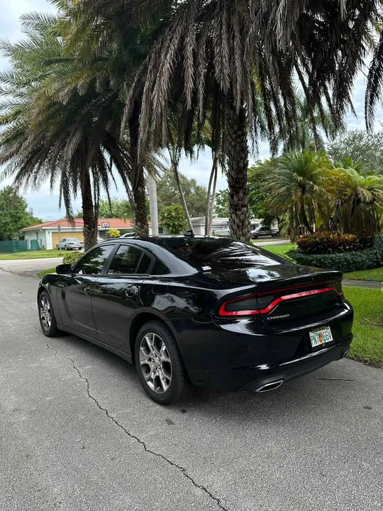 2017 Dodge Charger 7th Gen - Image 9 of 10