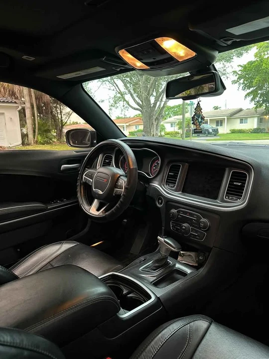 2017 Dodge Charger 7th Gen - Image 8 of 10