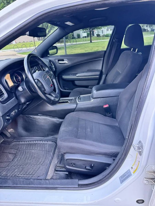 2017 Dodge Charger 7th Gen - Image 3 of 7