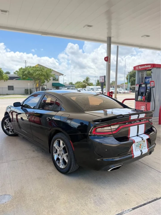 2017 Dodge Charger 7th Gen - Image 3 of 17