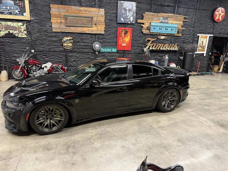 2017 Dodge Charger SRT Hellcat 7th Gen - Image 2 of 18