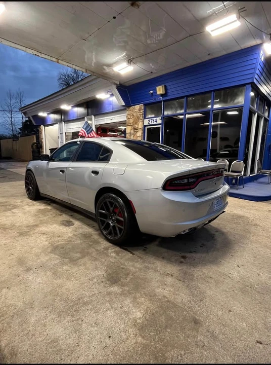 2017 Dodge Charger 7th Gen - Image 5 of 12
