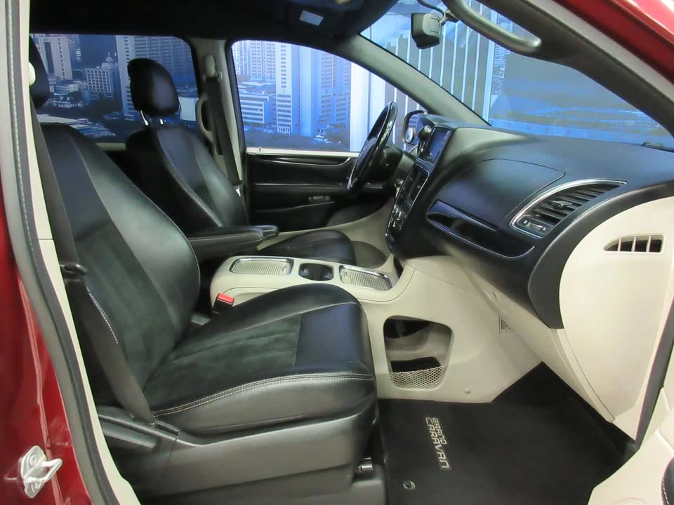 2017 Dodge Caravan - Image 7 of 20