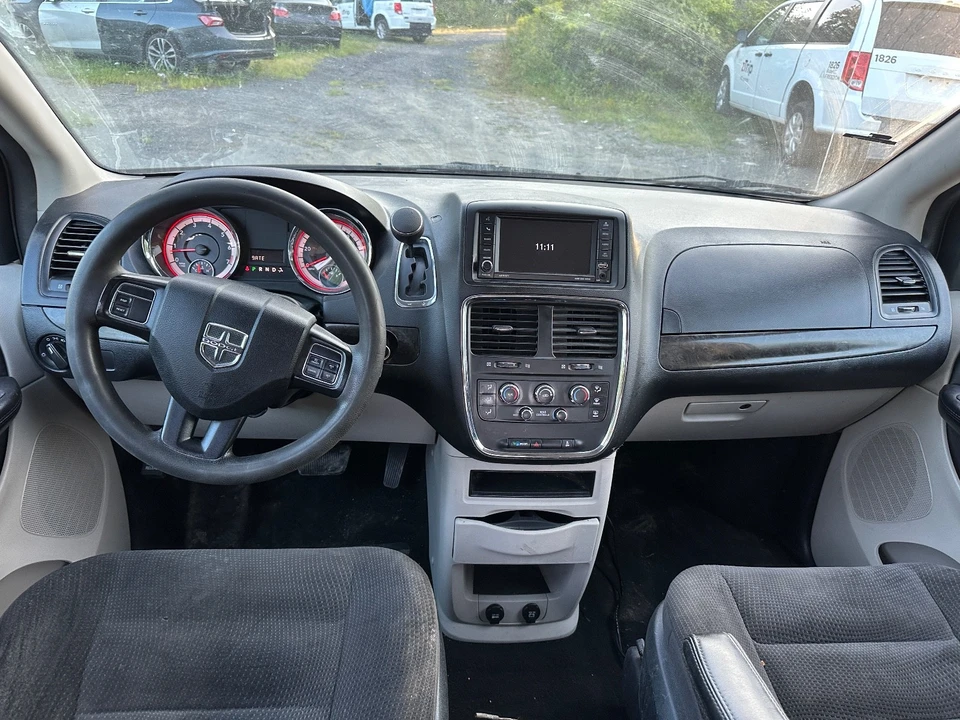 2017 Dodge Caravan - Image 11 of 14