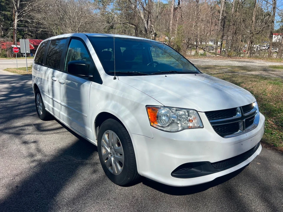 2017 Dodge Caravan - Image 3 of 12