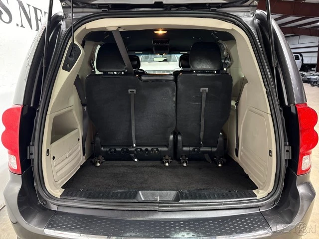 2017 Dodge Caravan - Image 8 of 21