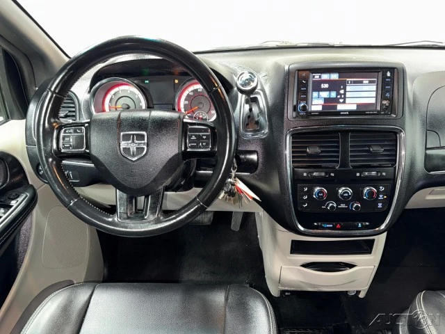 2017 Dodge Caravan - Image 17 of 21