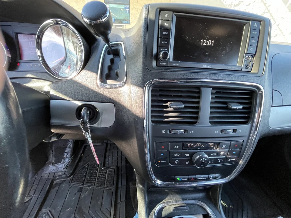 2017 Dodge Caravan - Image 3 of 14